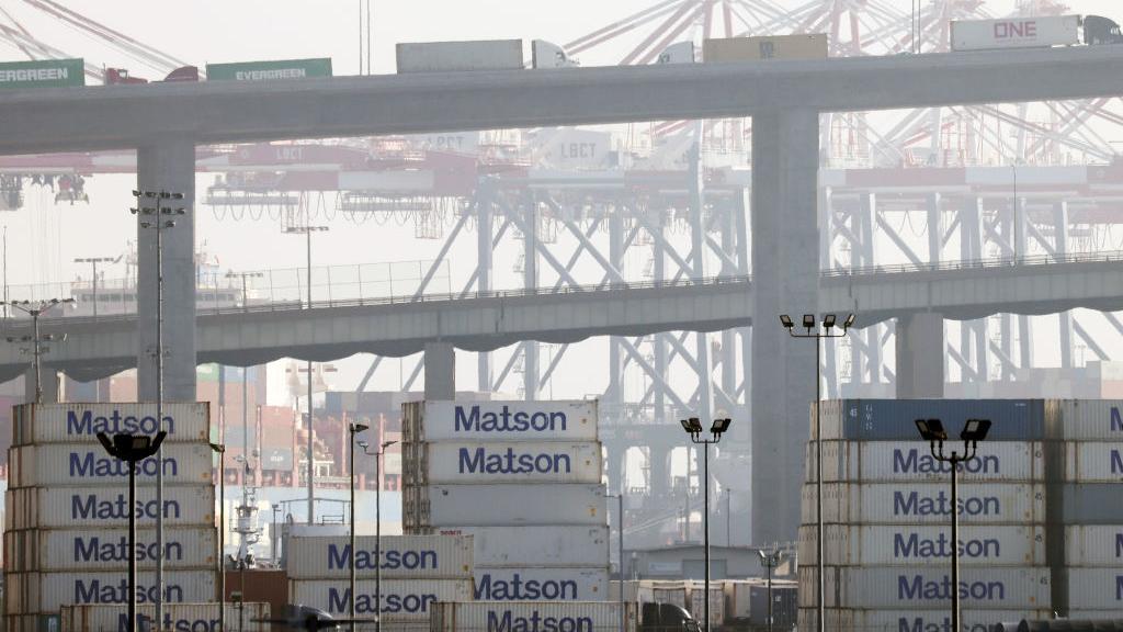 Port of Long Beach makes strides in reducing air pollution